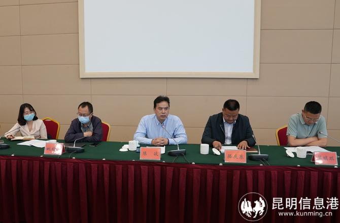 座谈会现场。李涛摄